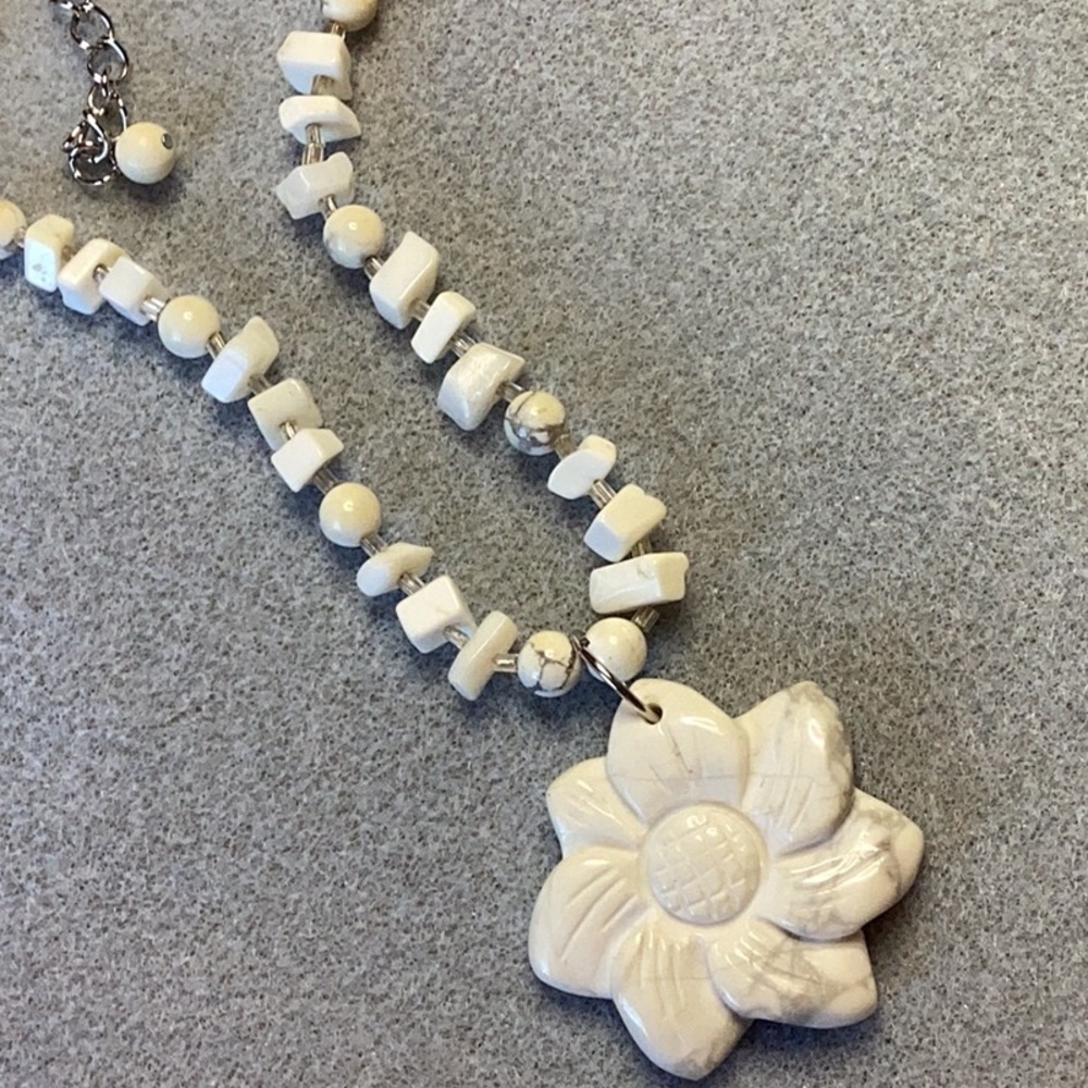 FINAL SALE PRICE Shell & Stone Dual Necklace & Bracelet Set - Picture 5 of 7